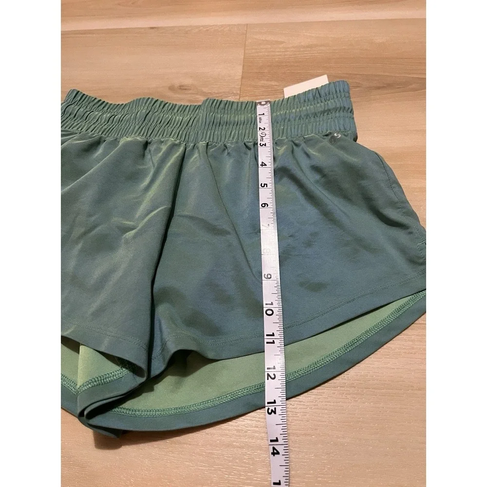 NWT DSG Women's XS‎ High Rise Stride Shorts Green Iridescent Lined Short